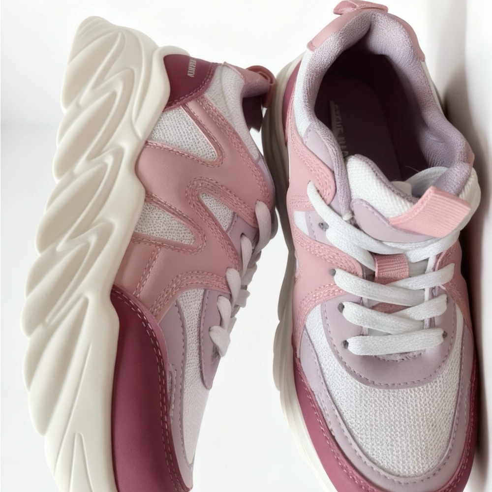 Stylish Pink and White Women's Sneakers